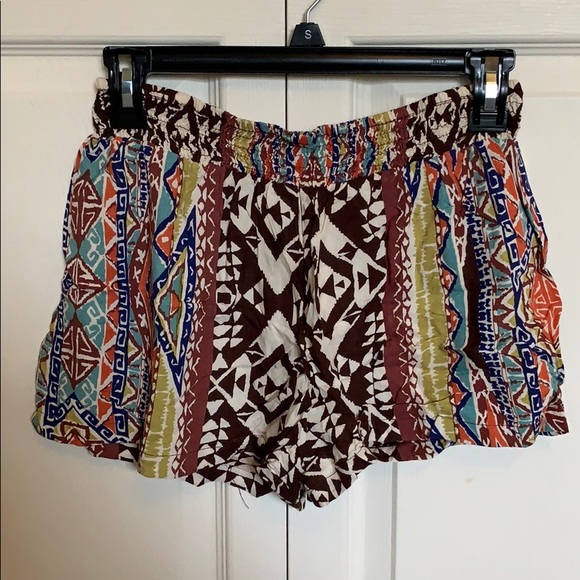 Pants - Aztec flowy Shorts